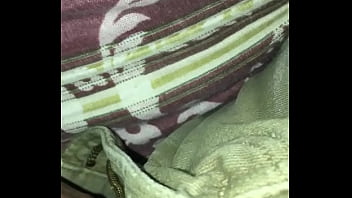 Je Me Suis Impliqué Et J'ai Tiré Ma Bite Vers Lui