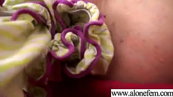 Solo Cute Amateur Teen Girl Play With Sex Toys clip-