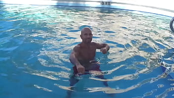 SHADOW BOXING IN THE POOL MAXXX LOADZ