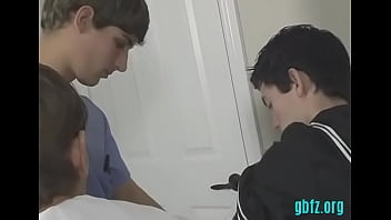 Youthful twinks in act