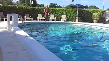 DIVING INTO POOL MAXXX LOADZ THE HARDBODY ITALIAN PORNSTAR