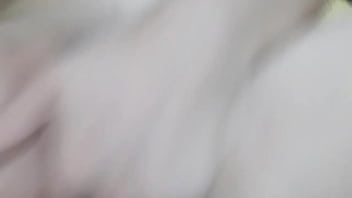 Flaca inocente arrecha y ninfomana pide pinga en cuarentena