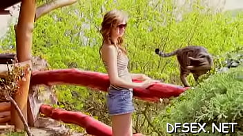 Sugary redhead Martinka Pipinkova blows and gets fingered...