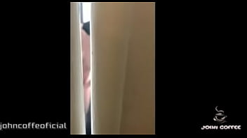 Espiei a novinha peituda no banho. Melissa Lisboa...