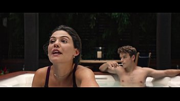 Danielle Campbell Et Paulina Singer