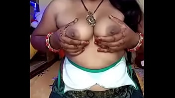 India Housewife Geeta Bhabhi Feeling Horny...