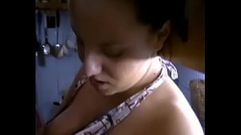 Konyhaasztalon megbaszva