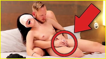 Brasilianische Studentin spritzt beim ersten Mal!