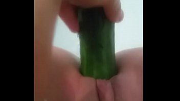 Video Squirting with a cucumber