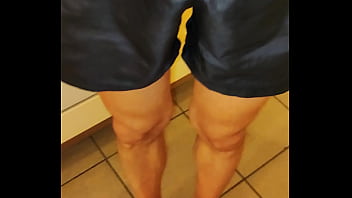 Gaste85, Peeing in my Kitchen. 61秒