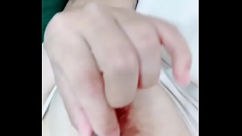 单亲妈妈和自己三岁的儿子 舔儿子小鸡鸡 太可怕了 2024 | XXXXVideo