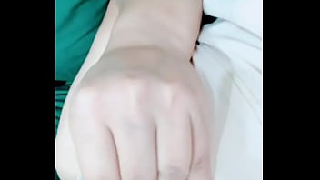 单亲妈妈和自己三岁的儿子 舔儿子小鸡鸡 太可怕了 2024 | XXXXVideo