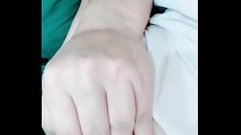 单亲妈妈和自己三岁的儿子 舔儿子小鸡鸡 太可怕了 2024 | XXXXVideo