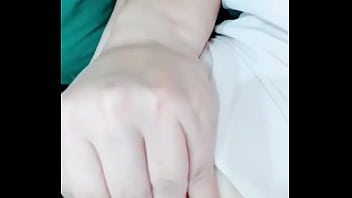 单亲妈妈和自己三岁的儿子 舔儿子小鸡鸡 太可怕了 2024 | XXXXVideo