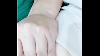 单亲妈妈和自己三岁的儿子 舔儿子小鸡鸡 太可怕了 2024 | XXXXVideo