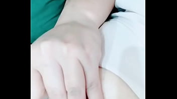 单亲妈妈和自己三岁的儿子 舔儿子小鸡鸡 太可怕了 2024 | XXXXVideo