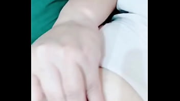 单亲妈妈和自己三岁的儿子 舔儿子小鸡鸡 太可怕了 2024 | XXXXVideo