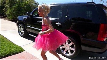 Beauty Pageant Princess Halle Von Filled With B...