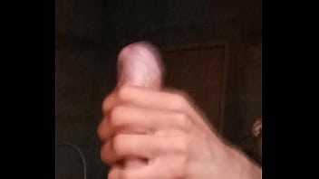 Novinho Exibindo A Pica Grande Toda Lambuzada...