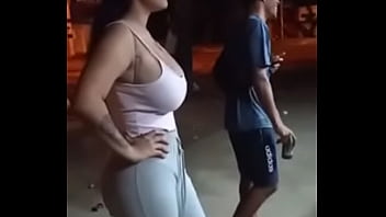 Venezolana tetona pelea...