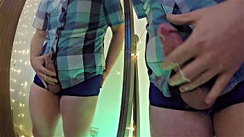 Cumming in Front of a Mirror [Christmas Edition!]