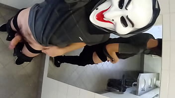 Halloween mascarado na punheta