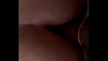 Colombiano es clavado duro en casa