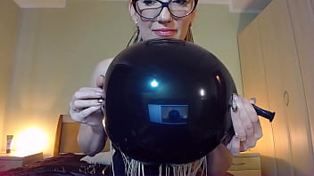 BadAssBitch blowing big  balloon to pop...