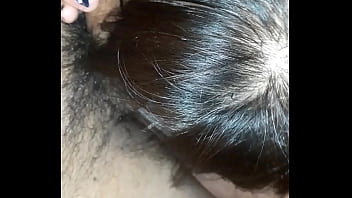 Die Nachbarin fickt mich mit einem wilden Blowjob