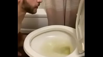 Stupid Faggot exposes himself as a piss loving slut