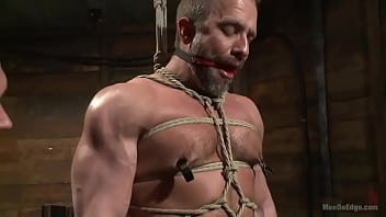 [MenOnEdge] Muscled Hunk Taken And Edged - Dirk Caber