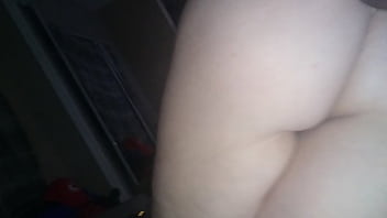 Schlampe Melkt & Leckt