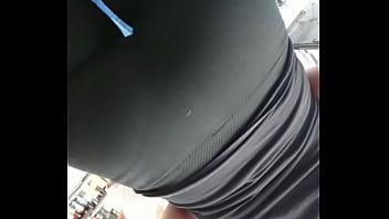 Culo de mi esposa, sin darse cuenta que la grabo...