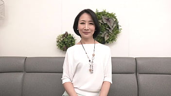 "Isn't it raw with an aunt for the first time&quest;" Virgin-kun has the best brush-down sexual intercourse with a married woman Reiko Seo - XVIDEOS.COM-> 