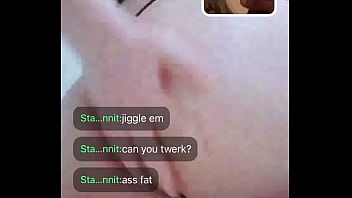 Maya M'aide À Casser Une Charge