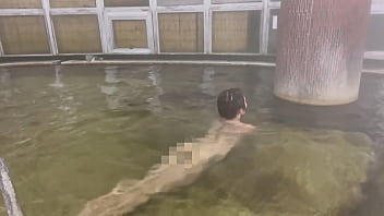 盗撮 温泉 2025