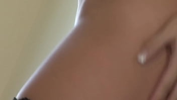 Peituda Gostosa Se Masturbando...