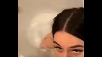 dans la salle de bain