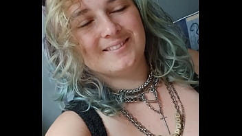 Je vais ouvrir un colis un peu sp&eacute_cial en live, tu viens me voir ?