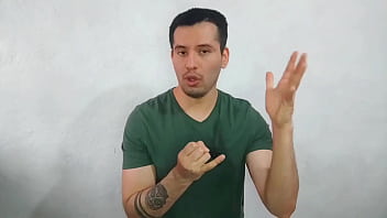 Büro-Azubine verwöhnt erstmals den gut bestückten Kollegen mit Blowjob! Beinahe erwischt - Erotische Geschichte