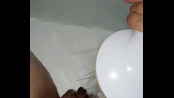 Doccia alla fica di Gretala