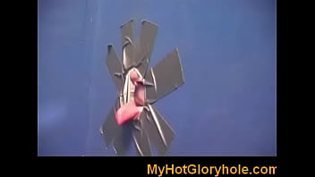 Sweet-nice-blowjob-gloryhole-initiation3
