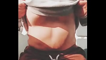 Hoy es #MartesDeEnseñarLasTetas así que aquí tenéis las mías y en publico como más me gusta enseñarlas Compen ...