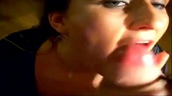 Feuchte Decke, tiefer Stoß, Sperma-Dusche