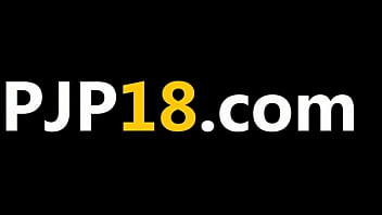 darkhair babe using huge gyno toys