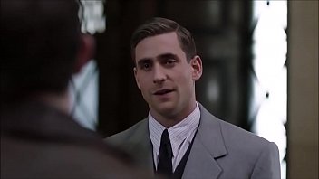 Homme En Chemise Orange - Homme En Orange