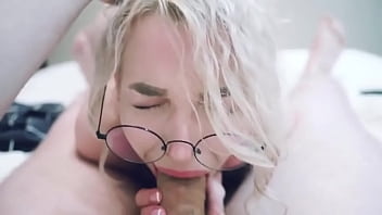 Deep bunny hole blowjob2...