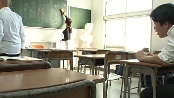 Reina Nanjo, a married woman teacher who gets 10 times wet in a climax class where she can't make a voice