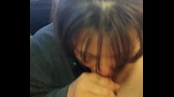 Schwanz-Schleckerin im Rausch