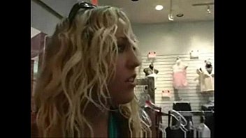 Amateur Lesbian Girls on SincePorn